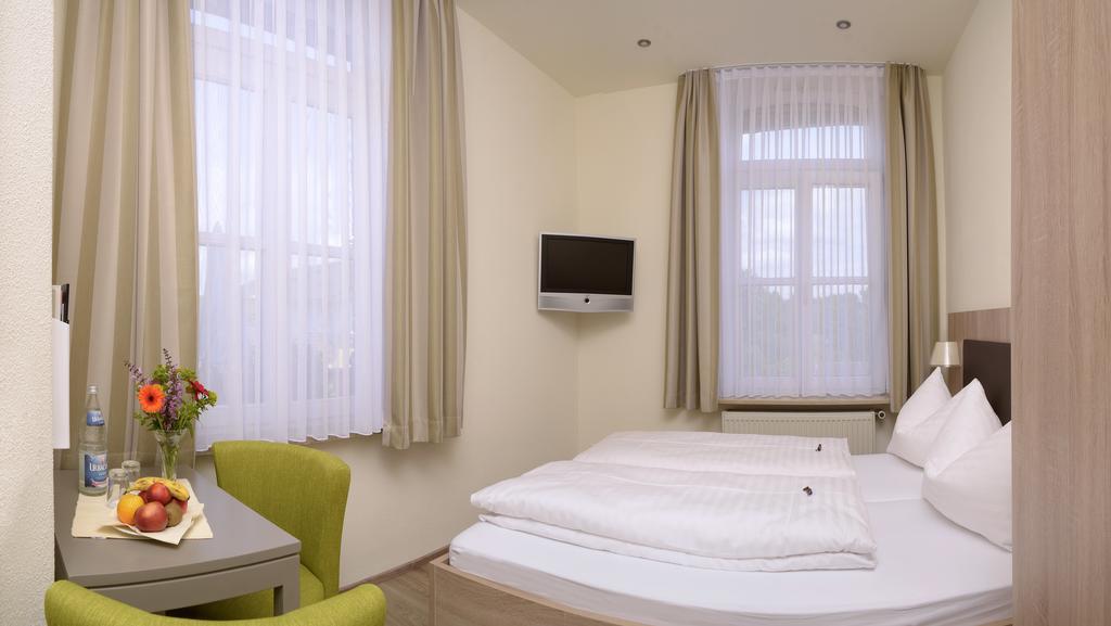 Gasthof Ziegler Hotel & Restaurant Λιντάου Δωμάτιο φωτογραφία